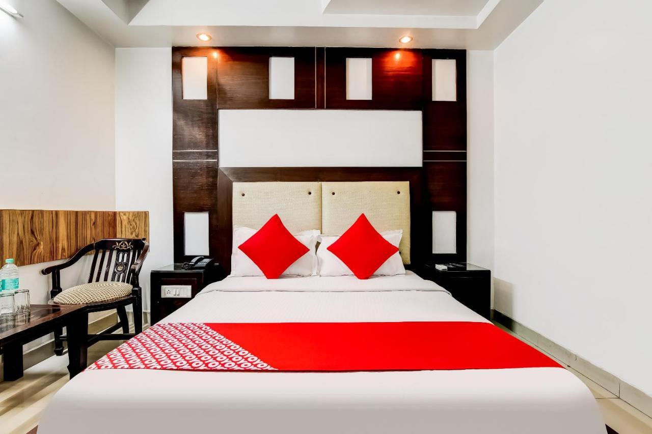 Oyo 7781 Hotel Sai International Nueva Delhi Exterior foto