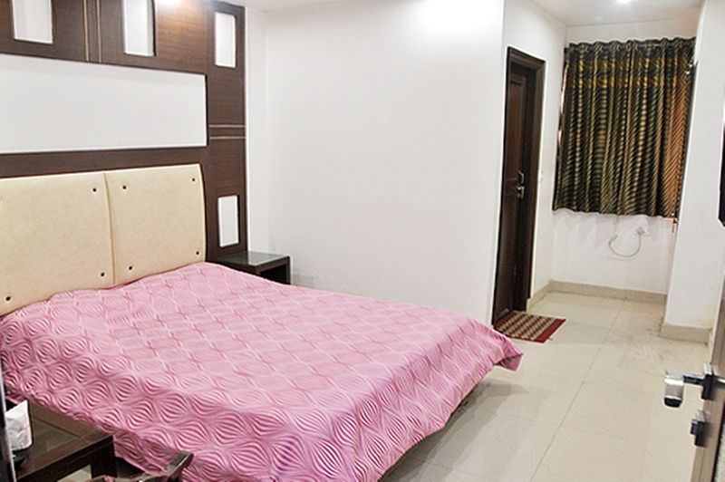 Oyo 7781 Hotel Sai International Nueva Delhi Exterior foto